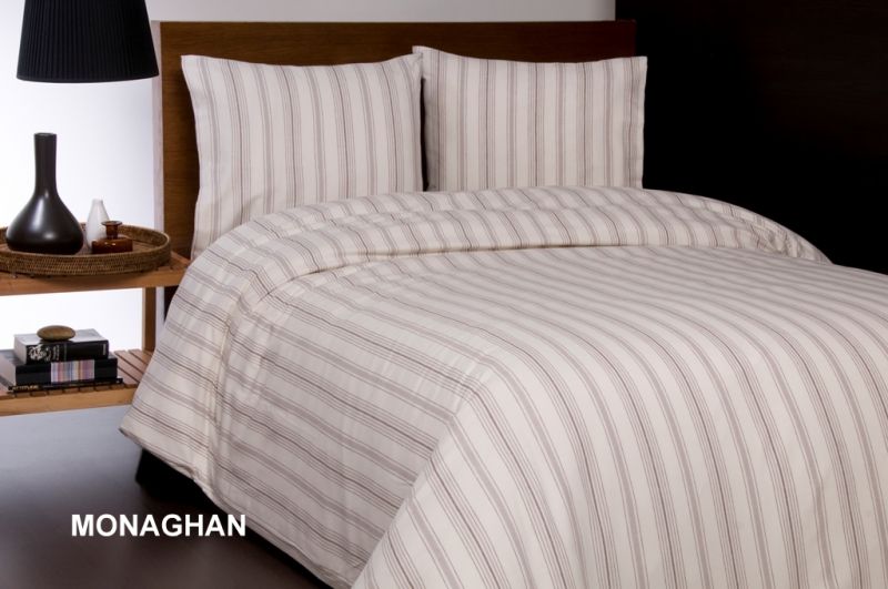 Night Dreams Lakenset 240/300 + 2 slopen 65/65 champagne 240/300 -