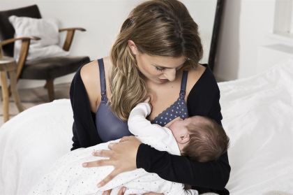 Noppies Voorgevormde voedingsbh Geo Lace blauw 90 E